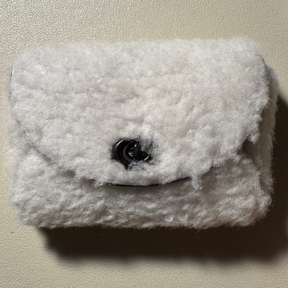 Coach Shearling card case - Picture 1 of 4